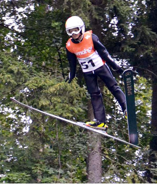 Petr VAVERKA z TJ Frenštát p.r. F: Brocak Josef BRODSKÝ z TJ Frenštát p.r. F: Brocak Poté na můstku K 43 m pokračovaly závody společnou kategorií starších žáků a žaček Ž/Žy 13+14 (*2002 a 2003).