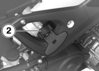 4 46 z Obsluha Pokud správně nenastavíte předpnutí pružiny a tlumení, zhorší se jízdní vlastnosti motocyklu. Přizpůsobte tlumení předpnutí pružiny.