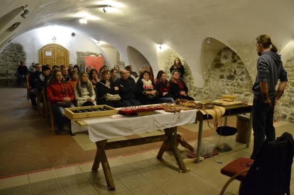 výrobce potravinářských výrobků certifikovaných značkou HANÁ regionální produkt může dodávat své výrobky do místní restaurace certifikované značkou JESENÍKY originální produkt apod.
