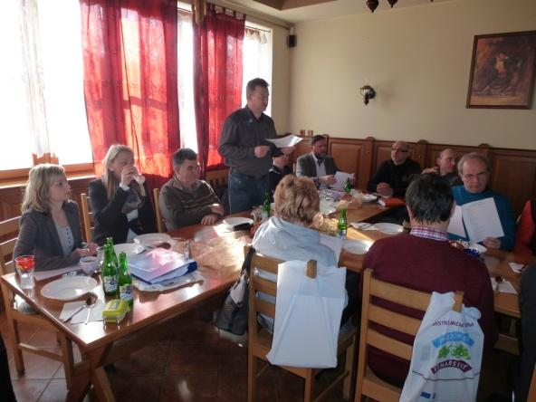 Valná hromada MAS Znojemské vinařství Valná hromada MAS Znojemské vinařství se konala dne 17. února 2015 v obci Hrádek.