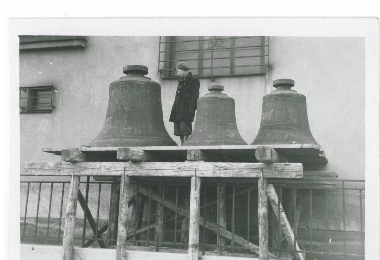 Z farní kroniky 239 se dozvídáme, ţe 8. 12. 1940 mnoho věřících přistoupilo k svátostem, odpoledne pak se zasvětila naše farnost - jako všechny na Moravě - Panně Marii.