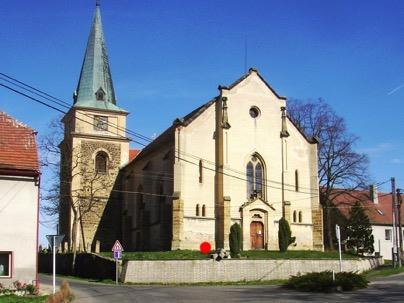 vyjmout zdegradovaný blok podle rozměrů původního bloku kamenicky vysekat nový z vhodného náhradního pískovcového kamene pro tyto účely bude použit