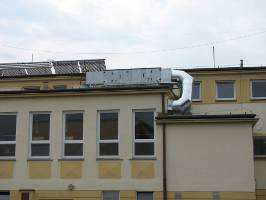 majetek kraje: 8 projektů na zateplení středních škol, včetně instalace OZE, Instalace solárních systémů pro ohřev TUV na 2 Domovech důchodců Interreg III A pro majetek
