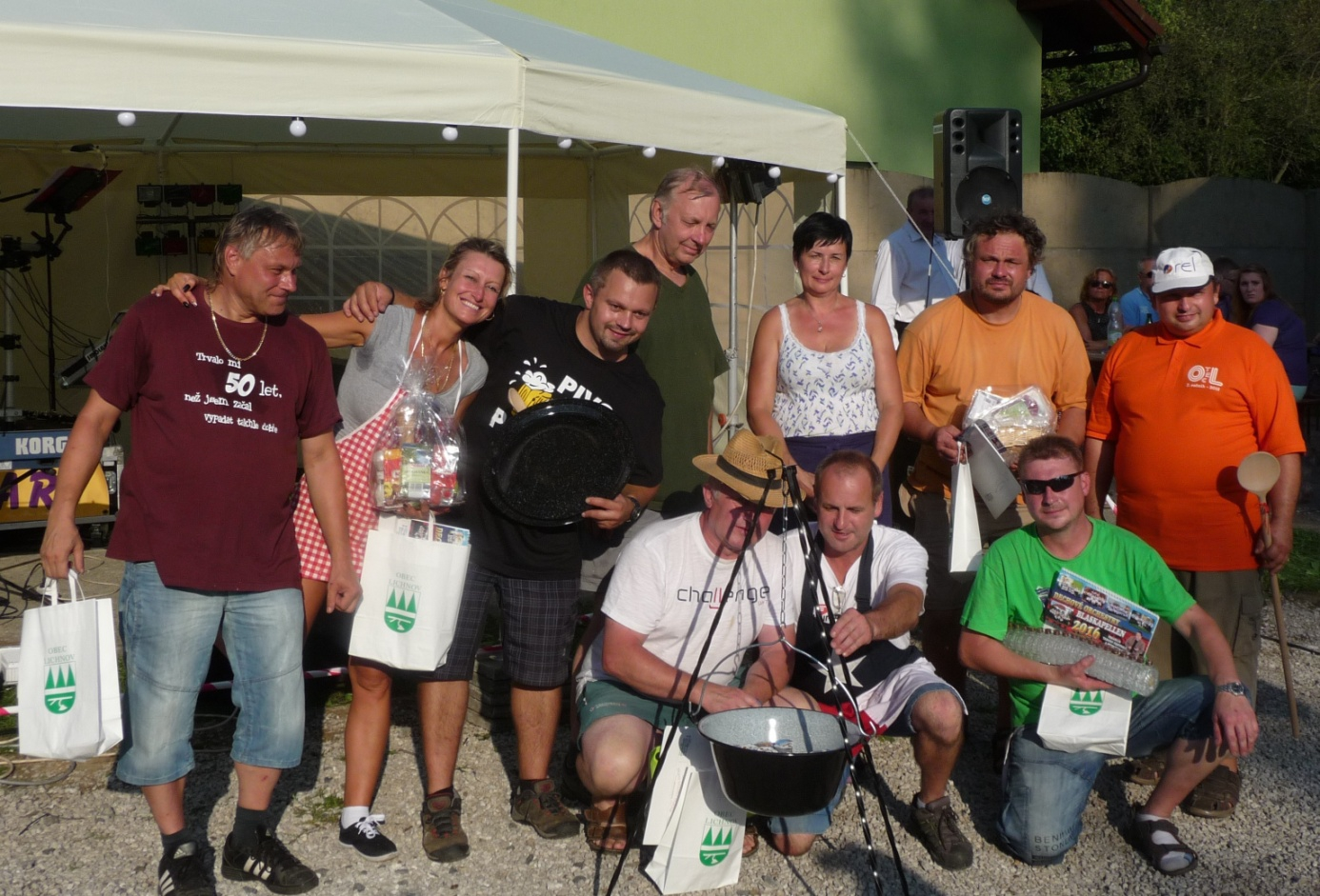 Informace z Obecního úřadu 9/2015 LICHNOVSKÝ ZPRAVODAJ ************************************************************* Pozvánka na 5. zasedání Zastupitelstva obce, které se uskuteční dne 17.