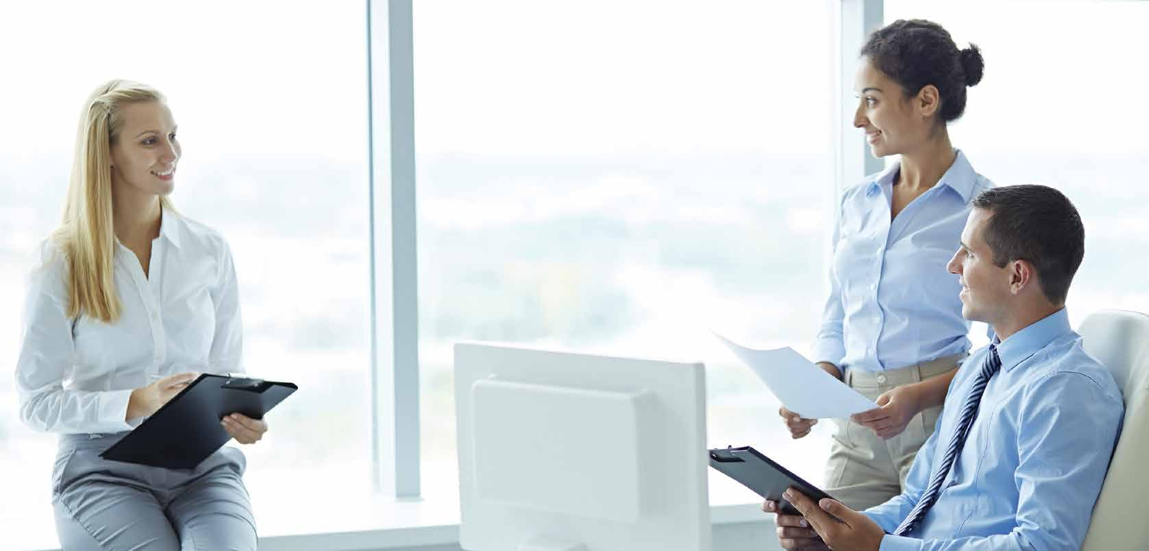 POZIC PRO ABSOLVENTY VÝRAZNĚ PŘIBYLO MZDY NA PODPŮRNÝCH ROLÍCH ROSTOU OFFICE PROFESSIONALS Základní měsíční platy uváděné v českých korunách pro pozice na plný úvazek v sektoru OFFICE PROFESSIONALS: