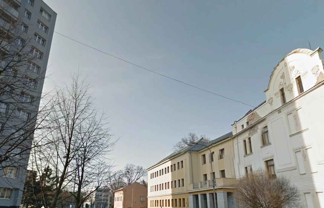 Signály z kamer jsou přenášeny přes optický 16-ti vláknový kabel Multimod 62,5/125 průvěsem na služebnu MPK Univerzitní park 51/1 Karviná.
