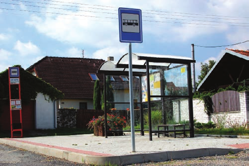 Občas na obecní úřad v Bašti přijdou i stížnosti obyvatel, kteří jsou většinou nespokojeni s chováním řidičů v čase mimořádných událostí.
