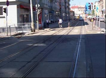 Plzeňská (od křižovatky Plzeňská Jinonická), včetně modernizace tramvajového obratiště Sídliště Řepy a vjezdů/výjezdů z/do tramvajové smyčky Kotlářka a vozovny Motol.