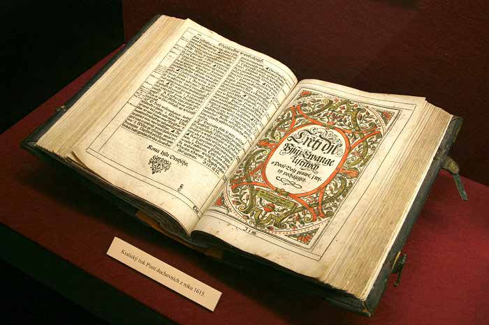 SCHWABACHER, ŠVABACH Nejrozšířenější bastarda v 16. století, nazývaná poněkud posměšně písmo renesančního měšťáka. Švabachem potištěná stránka působila jasně a čitelně.