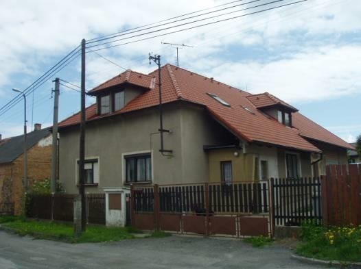 č.vyhotovení : 2 Č.j.: 212/2013-N ZNALECKÝ POSUDEK číslo: 4474/238/13 o ceně rodinného domu č.p. 55 postaveného na pozemku St. 162 s příslušenstvím a s pozemky St. 162 a parc.č. 6/2 a parc.č. 6/11 v k.