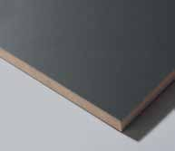 Lesklé akrylové dosky Lesklé akrylové dosky pozostávajú z MDF s nalisovaným vysokokvalitným akrylovým filmom hrúbky 1,4 mm na prednej ploche a matnou proti ťahovou vrstvou na zadnej strane.
