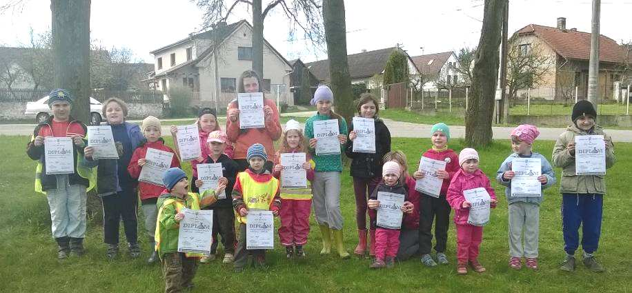 března 2016 od 15 hodin Velikonoční odpoledne, kde si děti vytvářely velikonoční výrobky, ze kterých měly opravdu velkou radost (viz foto). Všem moc děkujeme za účast. V sobotu 16.