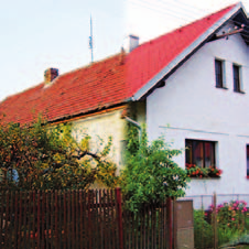 Ak však bola pôvodne na streche pálená krytina, môže byť bez problémov vymenená za škridly Bramac, pretože jej hmotnosť na m 2 je rovnaká.