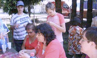 SOCIÁLNÍ SLUŽBY...Zvoneček informuje... Dva měsíce jsme se odmlčeli, ale jsme opravdu v jednom kole, cestujeme, poznáváme nová místa našeho kraje a vzděláváme se.