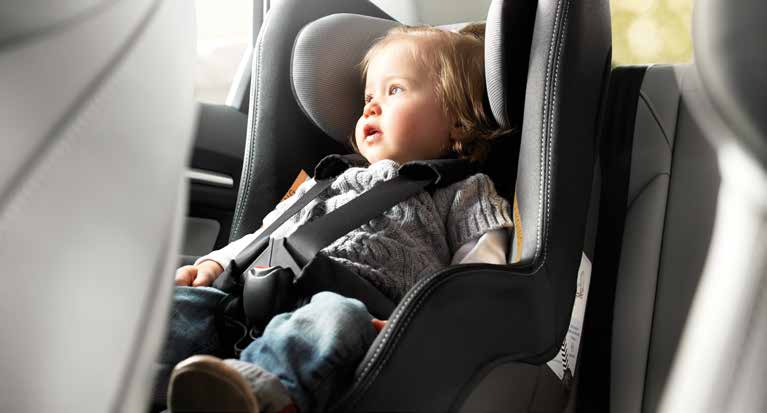 4 Základňa ISOFIX pre Audi škrupinu a pre detskú autosedačku Audi pre lepšie upevnenie škrupinovej autosedačky Audi a detskej autosedačky Audi.
