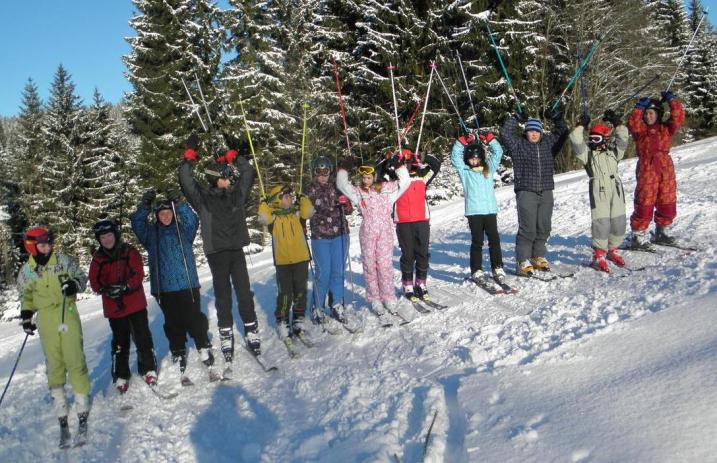Během dne si děti hrály na záchranáře na ledových krách, proběhla soutěž o nejzdatnějšího eskymáka a děti se naučily písničku Ledový král, venku pak probíhaly hrátky na sněhu. V úterý 24.