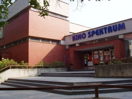 Stručná informace o kině Spektrum a Letním kině v Sezimově Ústí Městské středisko kultury a sportu, příspěvková organizace města Sezimovo Ústí, spravuje v Sezimově Ústí dvě kina - Spektrum a Letní