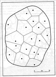 Antropogeografická seskupení v Čechách v 9. století Ideální typy = komparační možnosti Antropogeografická seskupení v Čechách v 9. stol. - ne kmeny, ne egalitární společnost, ne stát - předstátní období - náčelnictví (?