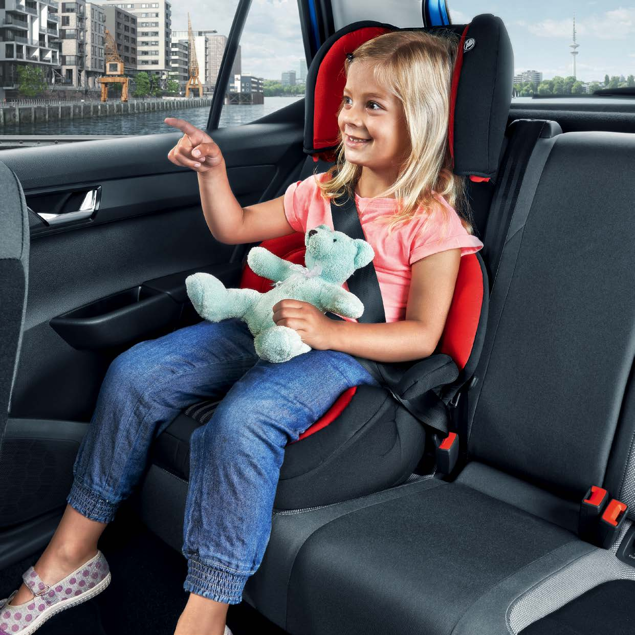 DĚTSKÉ AUTOSEDAČKY Chcete dětem zajistit ve voze maximální bezpečí?