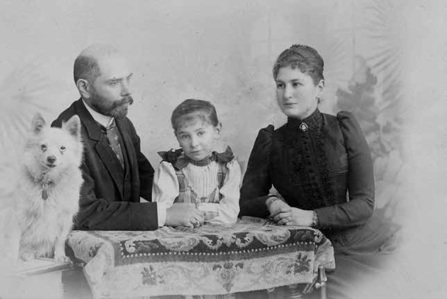 SKUTEZKY Rodina židovských průmyslníků ve vlnařství a kloboučnictví pocházela z nedaleké Lomnice u Tišnova. Zakladatel brněnské větve Ignaz Skutezky (1822 1901) byl původně obchodník se suknem.