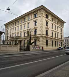 století se však Alois Pražák vrátil do Brna, kde si otevřel advokátní kancelář. Už v roce 1848 byl zvolen poslancem Moravského zemského sněmu za rodné město Uherské Hradiště.