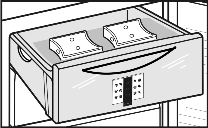 Použití akumulátorů chladu u Akumulátory chladu uložte pro úsporu místa do nejvyšší mrazicí zásuvky.
