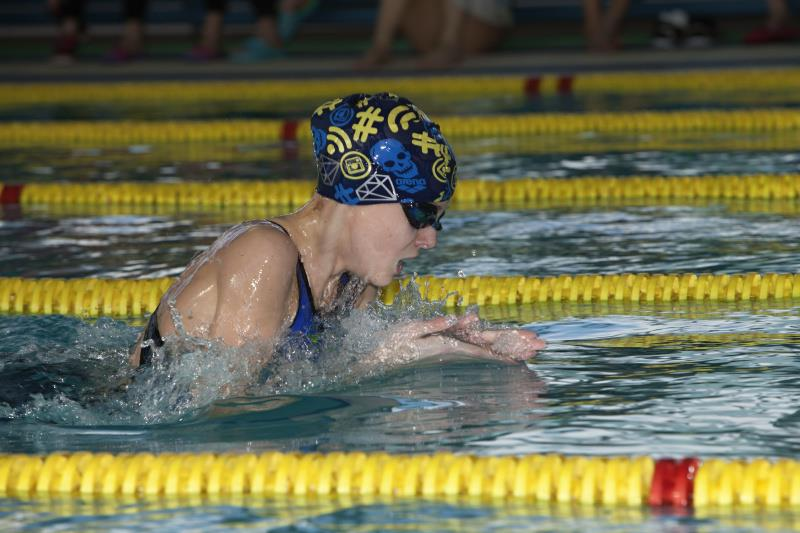 PECUŠOVÁ Sabina Třída: tercie A Sport/předmět: plavání Trenér/trenéři/vyučující: Petra Landová 4.