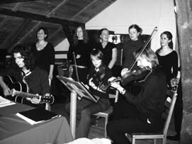 velký úspěch. Zahájení festivalu ve čtvrtek 10. 4. 2008 bylo spojeno s vernisáží výstavy českého fotografa Tomáše Bicana a představením Těšínského divadla pod názvem Těšínské niebo cieszyňskie nebe.