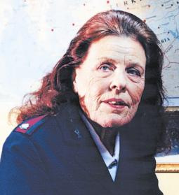 ANNIKKI TÄHTIOVÁ ředitelka blešího trhu Její první nahrávka byla vydána 28.8. 1953. Tähtiová je z generace zpěvaček, které si podrobily finská poválečná jeviště.