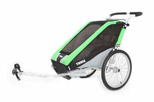 Multifunkční sportovní vozíky 10100935 Avocado 10100934 Red 10100818 Green 10100937 Avocado 10100936 Red 10100819 Green Thule Chariot Cougar Thule Chariot Cougar je všestranný sportovní vozík, který