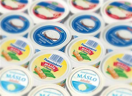 KAUZA: Test pomazánkových másel snadno roztíratelná varianta klasického másla určeného pro studenou kuchyni pomazánka na bázi kysané smetany a sušeného mléka V analýzách jsme zjišťovali obsah