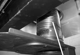 Instalace Montážní předpisy Přečtěte si veškeré instrukce pro obsluhu a montáž před instalací a prvním použití krbových vložek Hampton.