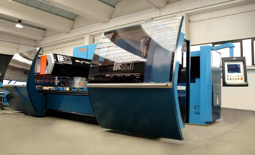 UTB ve Zlíně, Fakulta technologická 52 6 SYNCRONO CP 4000 (2D LASER) Plošné řezání do plechu laserem na stroji od firmy Prima Industrie.