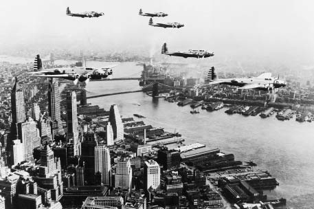 HISTORIE VÝVOJE B-17 Vyfotografovaný letoun Y1B-17A (37-369), zde na továrním letišti firmy Boeing v Seattlu dne 30. ledna 1938, byl původně určen pro statické zkoušky.