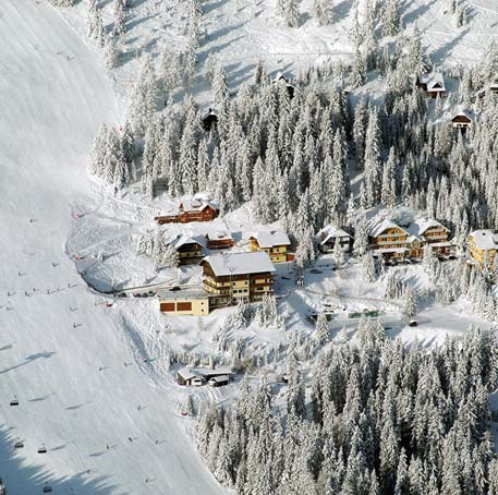 Katschberg 1 650-2 220 m n. m. Významné lyžařské centrum v samém srdci rakouských Alp, které je snadno a rychle dostupné po Tauernské dálnici.