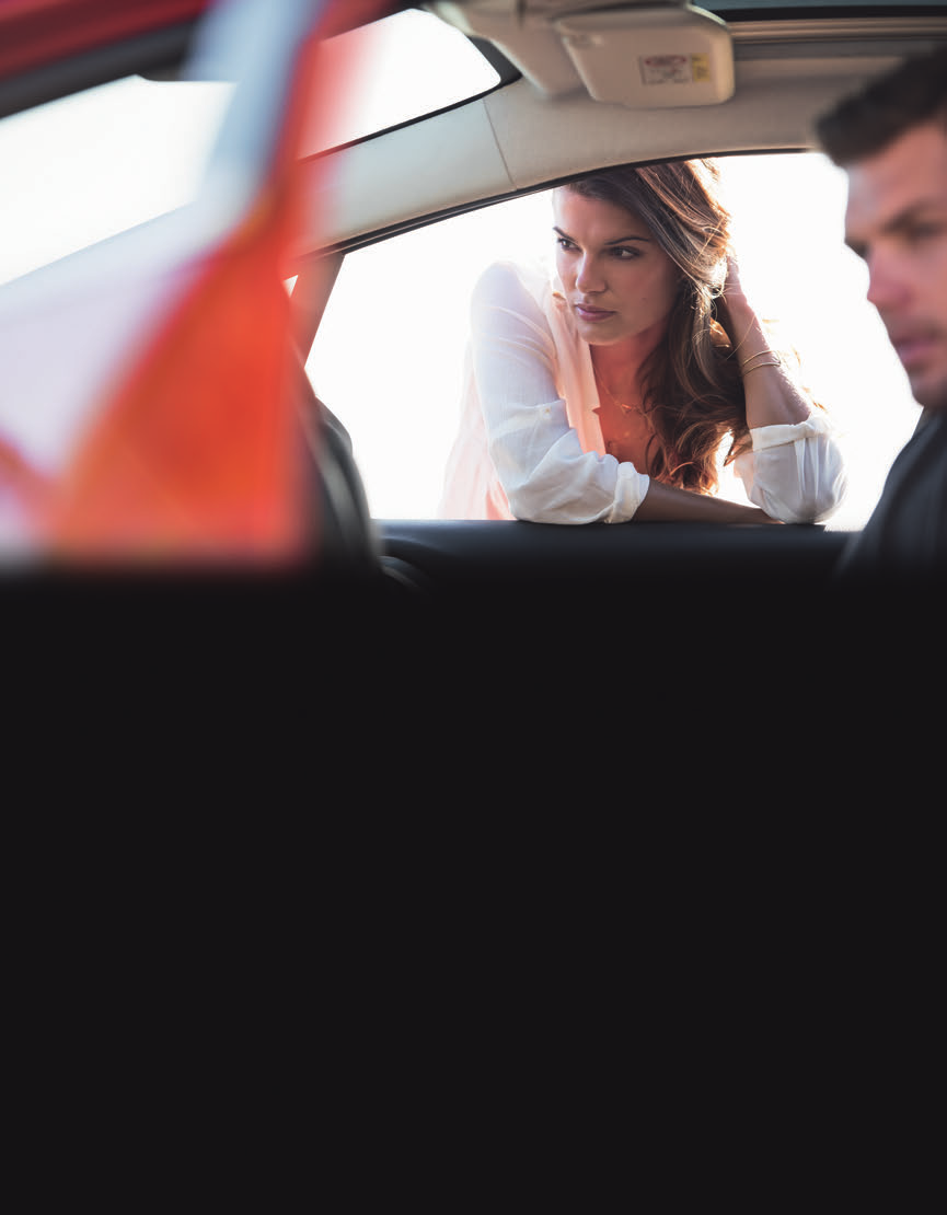 ŽIVÉ A MODERNÍ ODSTÍNY KAROSERIE Paleta odstínů barev a povrchů (matný strukturovaný, metalický, perleťový) se pro nový PEUGEOT 208 rozšířila o zcela nové odstíny.