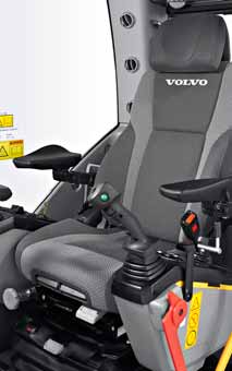VOLITELNÉ VYBAVENÍ Kabina a interiér Příprava pro naklápění a otáčení pracovního nástroje Steelwrist Kamerový systém Volvo Smart View Popelník Zapalovač Sedadlo: