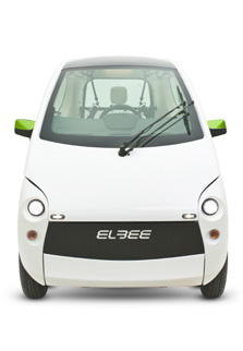Il a conçu une voiture dans laquelle le chauffeur peut monter tout en restant dans son fauteuil roulant. Appelé Elbee, leur invention est déjà distribuée en République tchèque et en France.