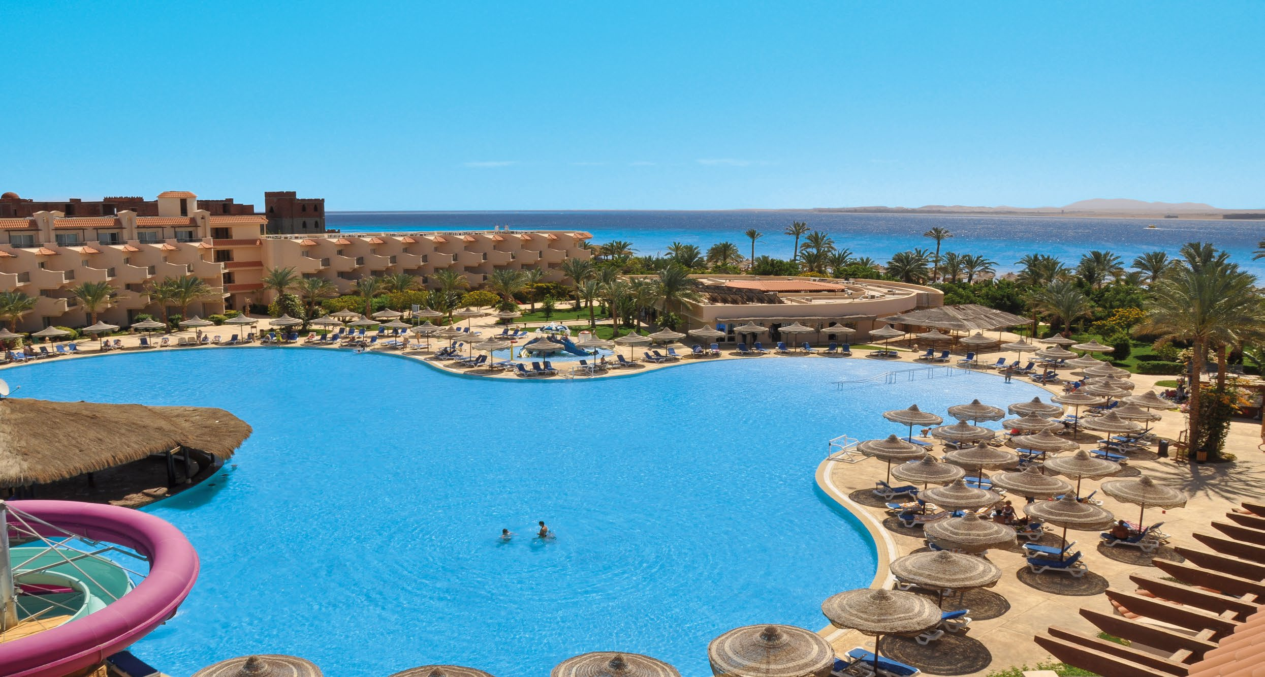 10 EGYPT ~SAHL HASHEESH novinka pre leto 2017 cenový hit nové novinka v ponuke od 338 Pyramisa HOTEL Beach Resort Naša mienka: Vynikajúci hotelový rezort, vsadený do rozľahlej záhrady plnej paliem na
