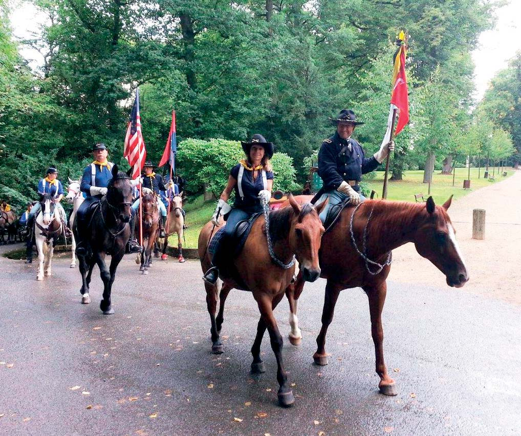 US kavalerie (průvod cca 100 koní a 5 kočárů).