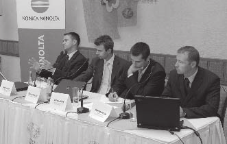 Stalo se u nás Svět tisku 11/2007 16 Mimořádná zakázka společnosti Konica Minolta V roce 2006 vyhlásila rakouská Erste Bank Group (EBG), do které patří také Česká spořitelna, výběrové řízení na