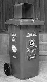 TŘÍDÍME ODPADY V RÁMCI RECYKLOHRANÍ Naše škola se zapojila do školního recyklačního programu Recyklohraní.