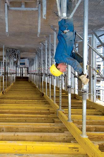 SCAFLEX Nosníkové bednění stropů a průvlaků SCAFLEX je systém stropního bednění, využívající dřevěných lepených nosníků, třívrstvých desek, stavitelných