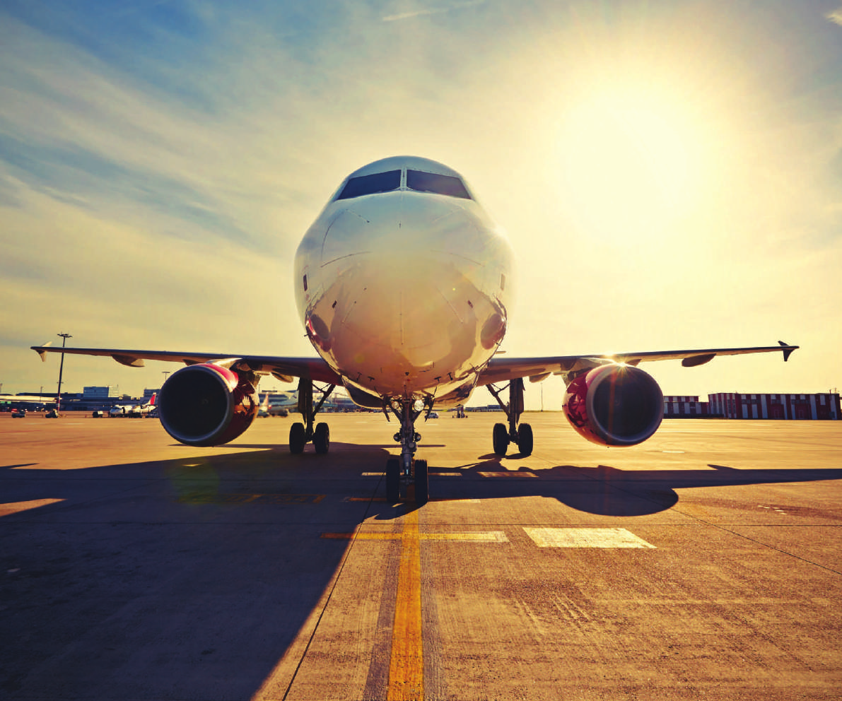 LETECKÁ PŘEPRAVA Rychlost a bezpečnost Výhody letecké dopravy: Krátké dodací lhůty. Možné rychlé dodání - bez ohledu na zvolenou trasu. Bezpečnost.