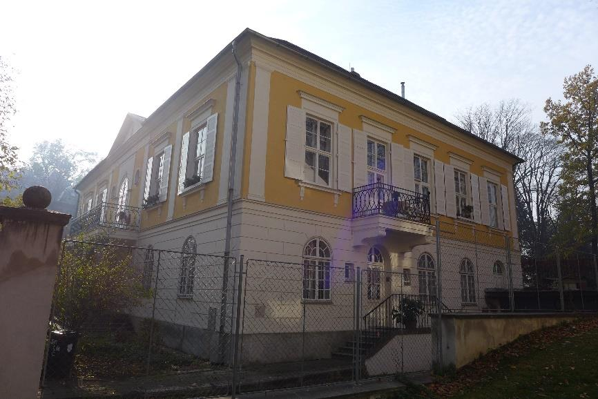 Konstadtovi později osloví pro stavbu svého domu v Olomouci velmi