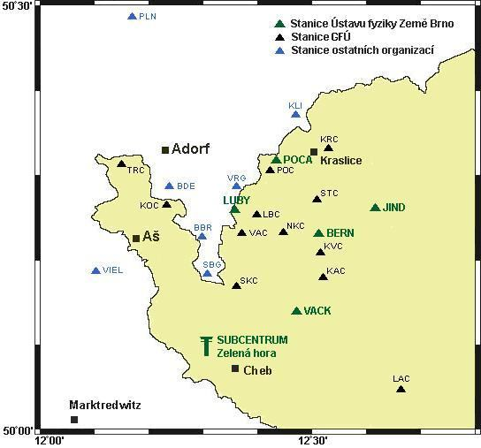40 (2004). V současnosti tvoří tedy tuto síť celkem 12 stanic. Síť využívá totožné subcentrum jako KRASNET. Obr. 12 Mapa stanic lokálních seismických sítí KRASNET a WEBNET Zdroj: NEHYBKA V.