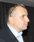 Otázky pro režiséra Michala Cabana Když se řekne kabaret, všem se hned vybaví kankán, Moulin Rouge. Bude to tento typ kabaretu? Co byste nám prozradil o výpravě?