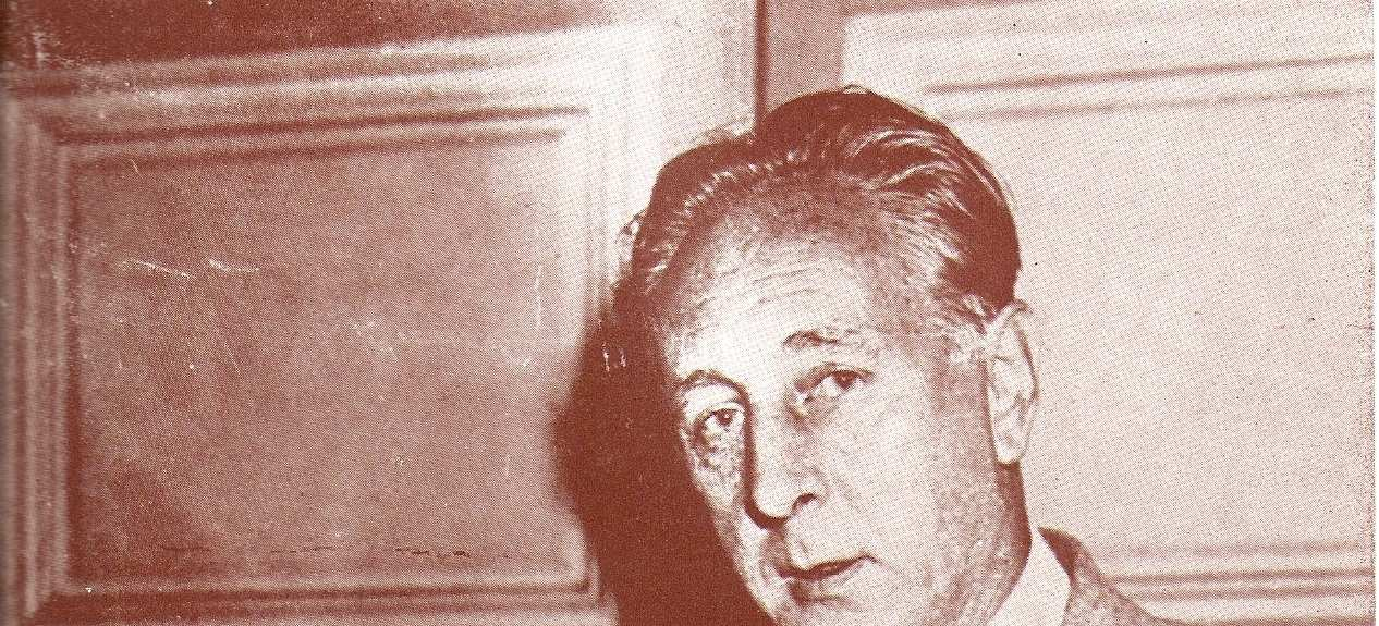 2. BOHUSLAV MARTINŮ 2.1 Rodina Martinů Rodným městem Bohuslava Martinů je Polička, město, které leží na hranici mezi Českem a Moravou. Zde se na věži tamějšího kostela sv. Jakuba 8.
