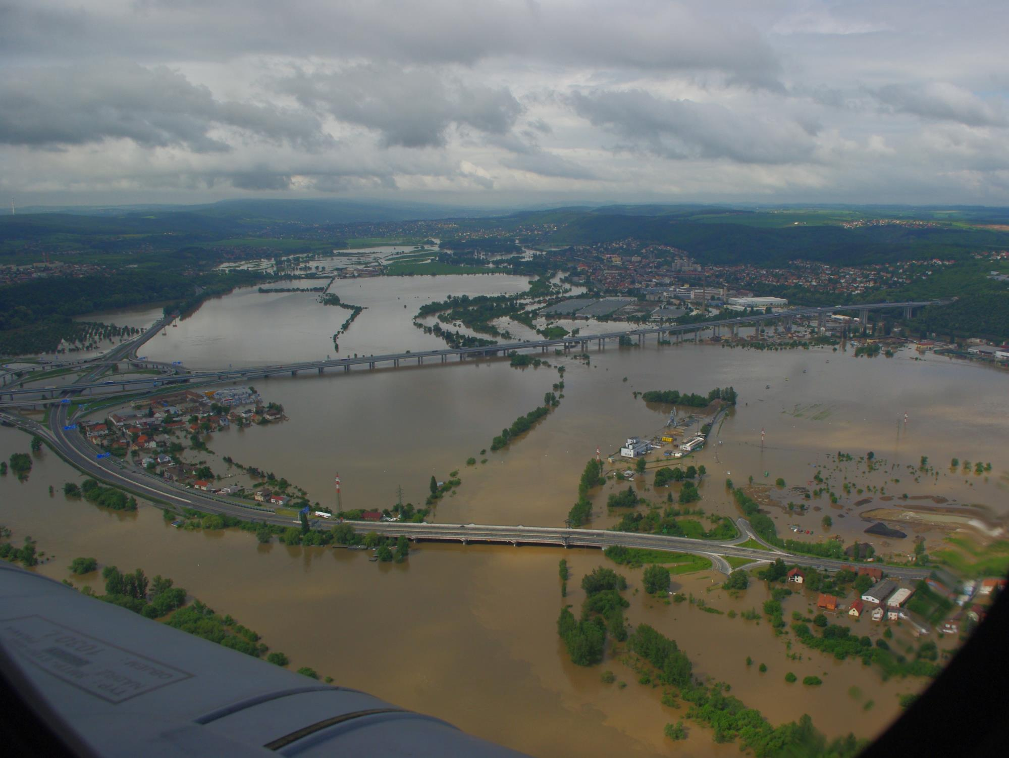 Reservoirs influence on floods in the Elbe basin Jan