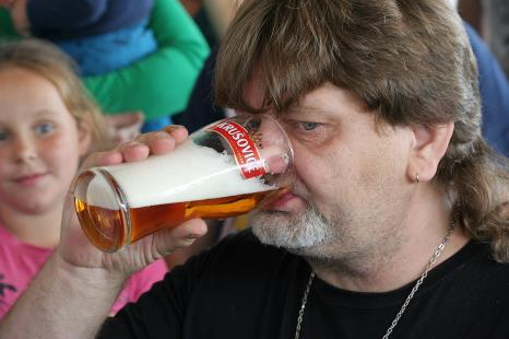 Heroltický Zekon Dne 24.9. se na Kiosku na hřišti uskutečnila akce 1. ročník Hošticko Heroltického Zekona.